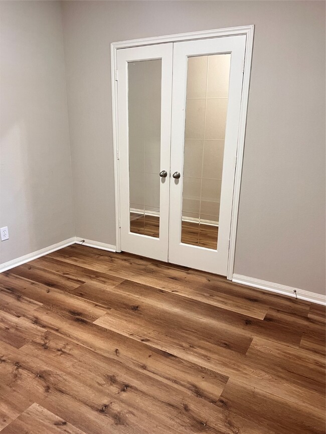 107 W Spindle Tree Cir