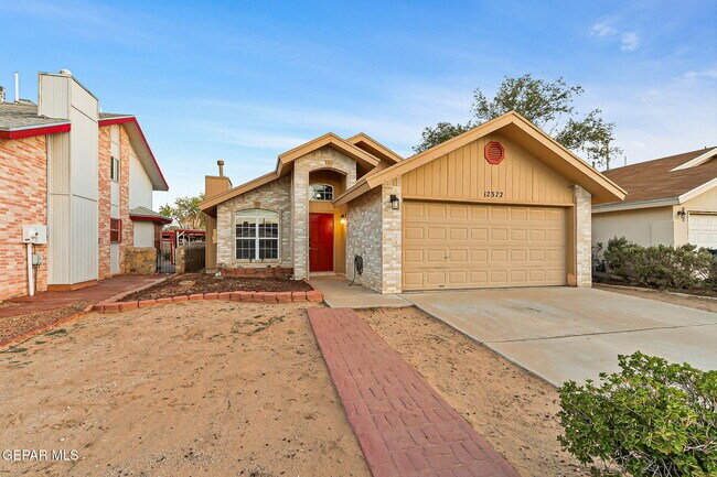 12372 Golden Sun Dr in El Paso, TX - Building Photo - Building Photo