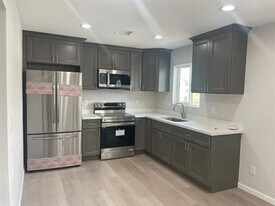 818 Delmas Ave in San Jose, CA - Building Photo