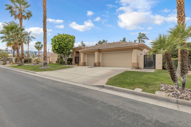 44397 Mesquite Dr in Indian Wells, CA - Building Photo - Building Photo