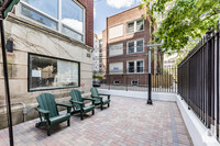 940 W Carmen Ave, Unit 305 in Chicago, IL - Building Photo - Building Photo