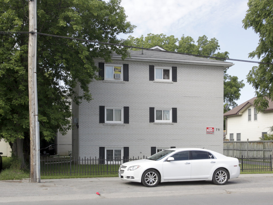 78 High St in Georgina, ON - Building Photo