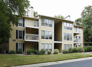 Laurel Springs in Raleigh, NC - Building Photo - Building Photo