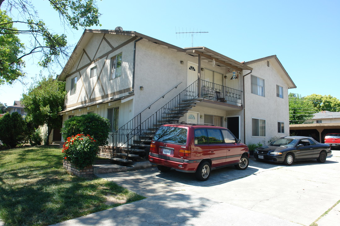 551 Northlake Dr in San Jose, CA - Building Photo