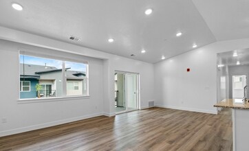 461 W 40 S in Providence, UT - Building Photo - Building Photo