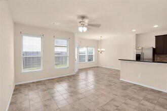8023 Villa Lago Ln in Houston, TX - Building Photo - Building Photo