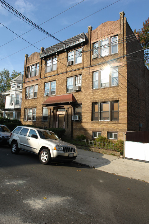 37-39 Sherman Ave in Yonkers, NY - Foto de edificio