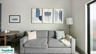 1215 Sawyer St in Houston, TX - Building Photo