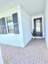 10525 SW Orana Dr in Port St. Lucie, FL - Building Photo - Building Photo