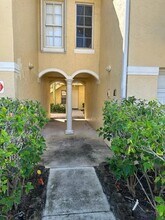 1110 Lake Shore Dr in Lake Park, FL - Building Photo - Building Photo