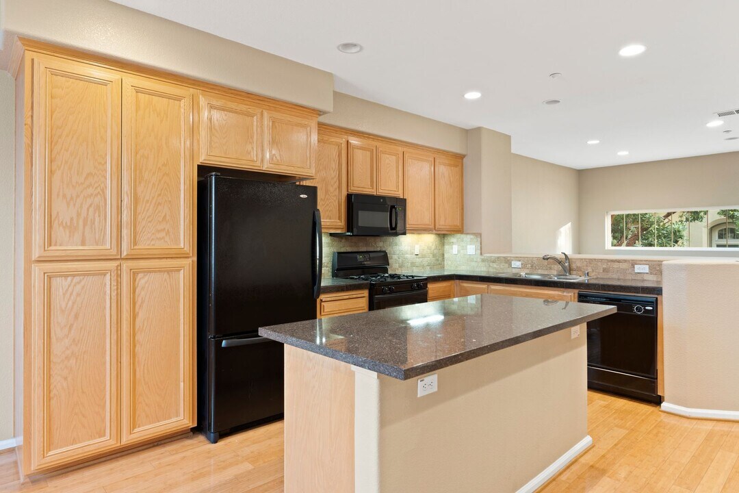 4061 Crandall Cir in Santa Clara, CA - Building Photo