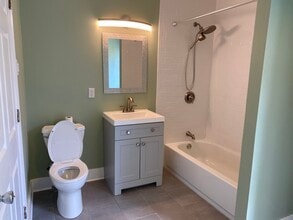 2727 Onzaga St, Unit 2727 in New Orleans, LA - Foto de edificio - Building Photo