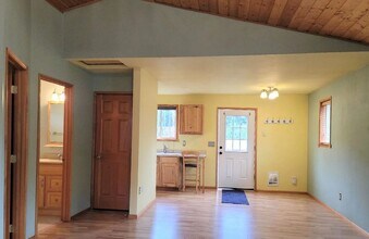 12876 Cedar Ave NW in Poulsbo, WA - Building Photo - Building Photo