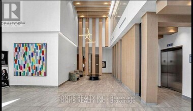 86 Dundas St E in Mississauga, ON - Building Photo - Building Photo