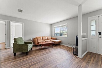 7739 Pinnacle Dr in Jacksonville, FL - Building Photo - Building Photo