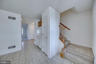 693 E Walnut St in Hanover, PA - Building Photo - Building Photo