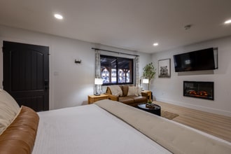 1078 E White Mountain Blvd in Pinetop, AZ - Foto de edificio - Building Photo