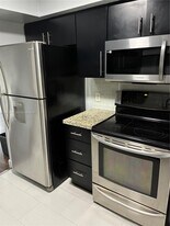 2481 SW 82nd Ave in Davie, FL - Building Photo