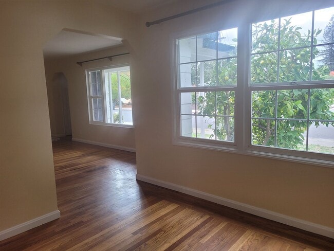 2106 Albany Dr in Santa Rosa, CA - Building Photo - Building Photo