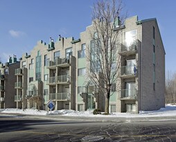 768-770 Ampère Av in Laval, QC - Building Photo