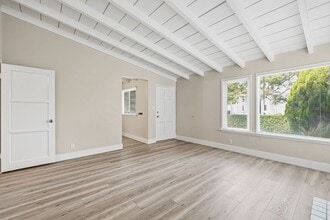 610 Heliotrope Ave in Newport Beach, CA - Building Photo - Building Photo