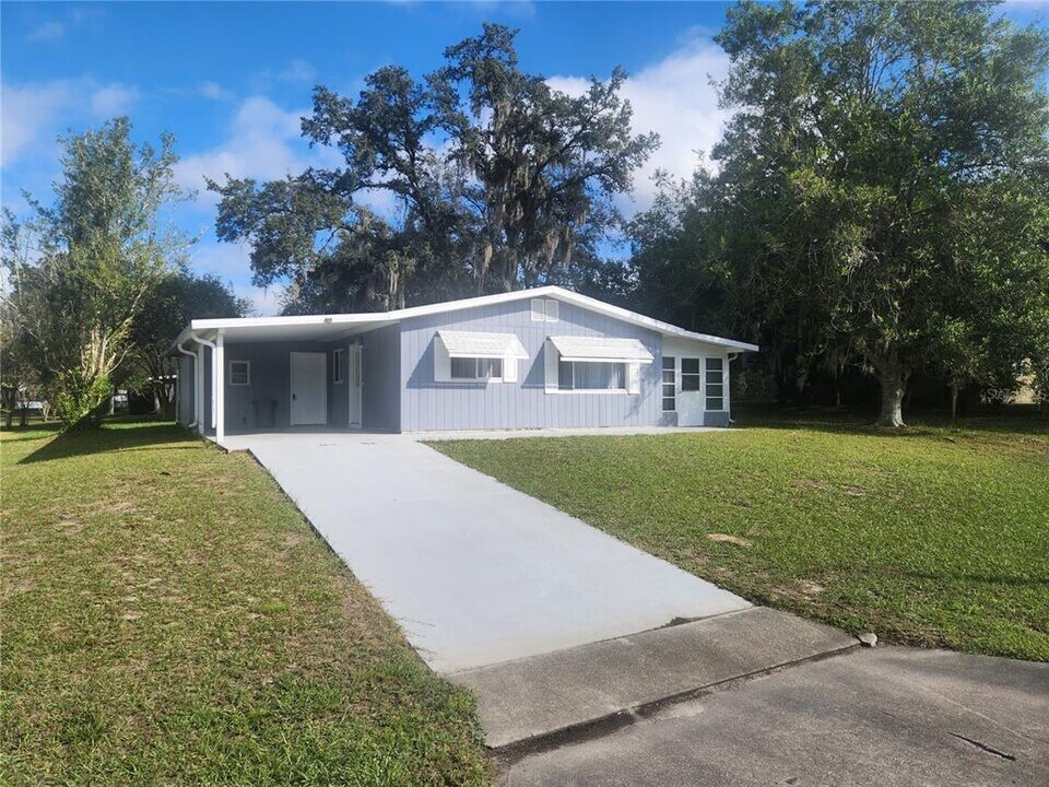9075 SW 104th Ln in Ocala, FL - Building Photo