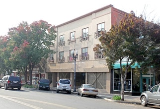 The Glenwood in Porterville, CA - Building Photo - Building Photo