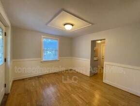 1316 Hyman Ave in Hendersonville, NC - Building Photo - Building Photo