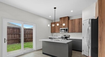 3409 Duke Ave, Unit 3 in McAllen, TX - Building Photo - Building Photo