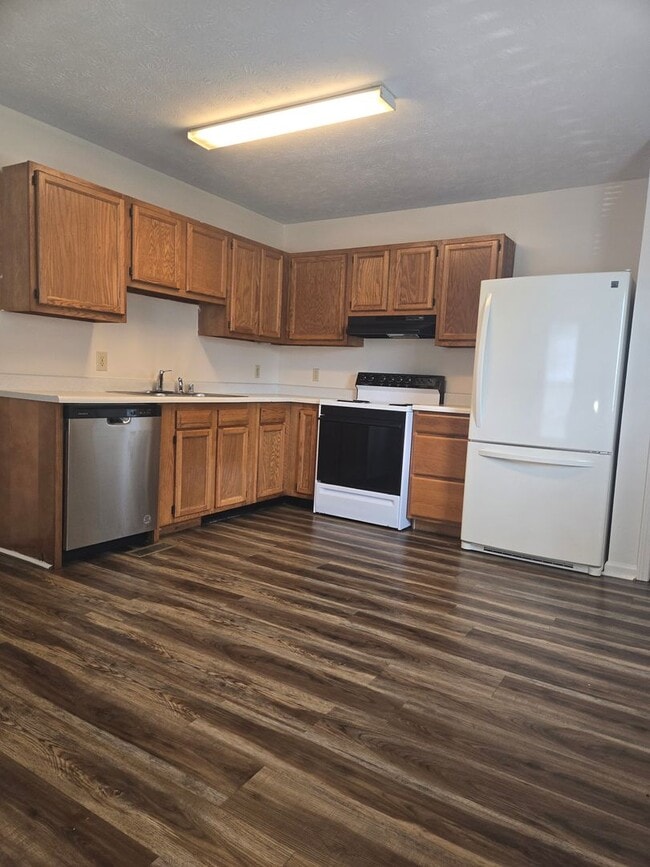 property at 122 Madison Spring
