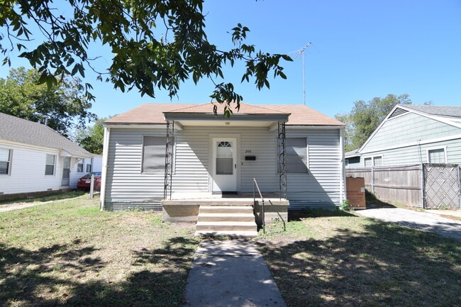 property at 206 S 25th St