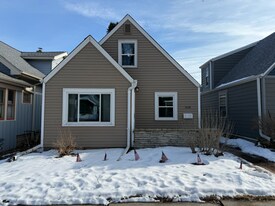 3128 S Indiana Ave in Milwaukee, WI - Building Photo