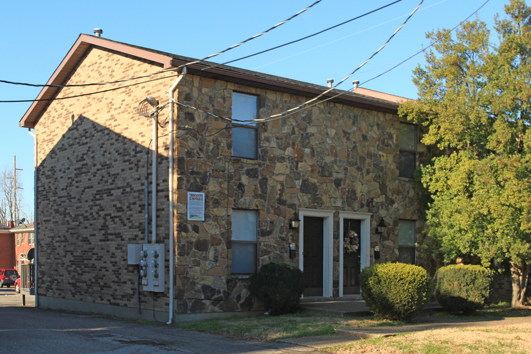 3401 Clingstone Way in Louisville, KY - Building Photo