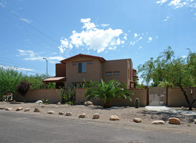 70-130 S Placita Colonia Solana in Tucson, AZ - Foto de edificio - Building Photo