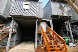 200 White St in Niceville, FL - Building Photo