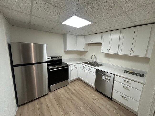 1231 N Galena Ave in Dixon, IL - Foto de edificio - Building Photo