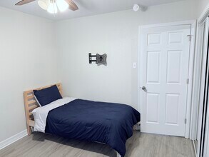 438 E Wright Blvd in Universal City, TX - Building Photo - Building Photo