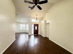 159 Stillwater Dr in Oviedo, FL - Building Photo - Building Photo