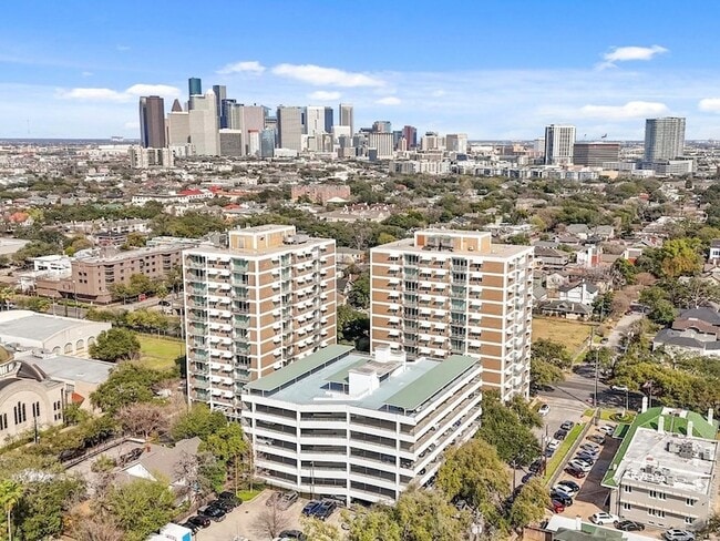 3600 Montrose Blvd, Unit 607 in Houston, TX - Foto de edificio - Building Photo