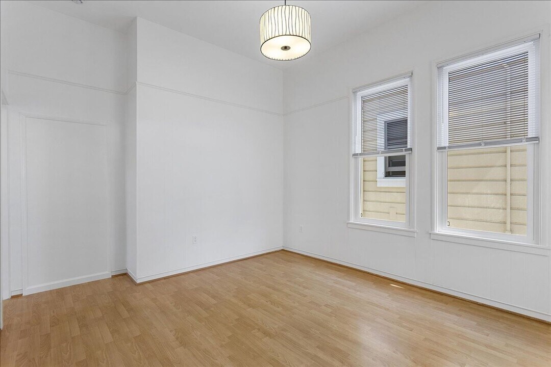 1443 Stanton St in Alameda, CA - Building Photo