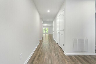 610 Riverwalk Cir in Freeport, FL - Building Photo - Building Photo