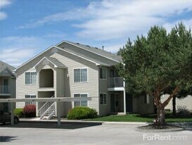 145 N 18th E St in Mountain Home, ID - Building Photo