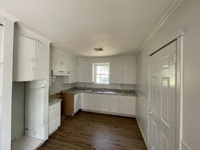 2741 Essex St in Shreveport, LA - Building Photo - Building Photo