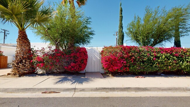 property at 370 W Sunview Ave