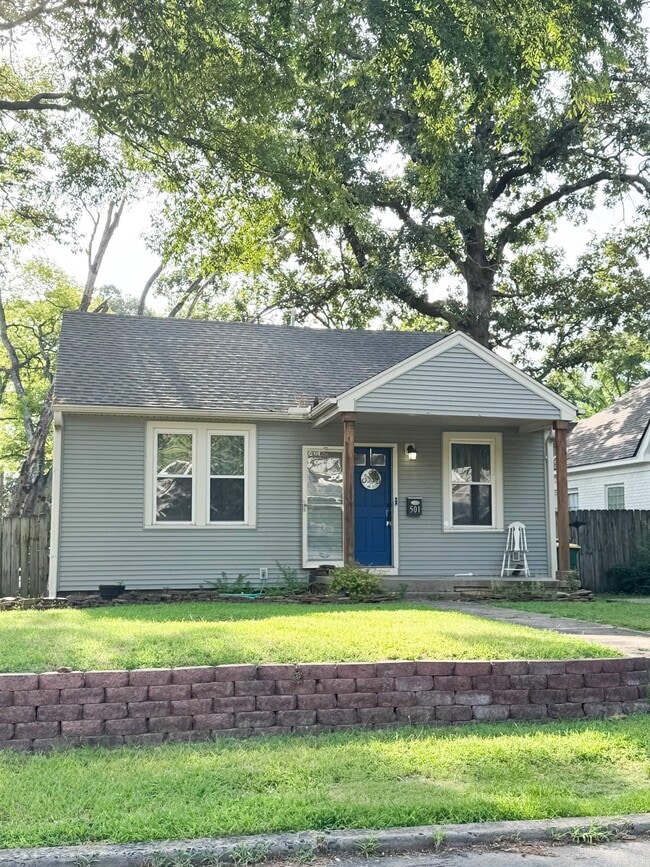 property at 501 S Booker St