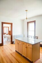 784 Chestnut St, Unit 2 in Manchester, NH - Building Photo - Building Photo