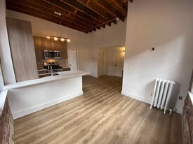 54 Burbank St in Boston, MA - Building Photo