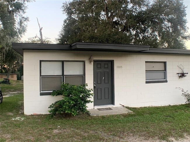 property at 1103 E N Blvd