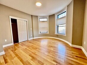 1914 Beacon St in Boston, MA - Building Photo - Building Photo