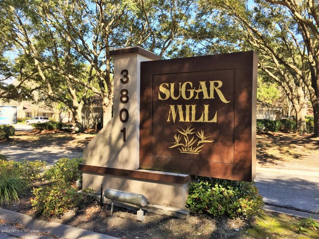 3801 Crown Point Rd in Jacksonville, FL - Foto de edificio - Building Photo
